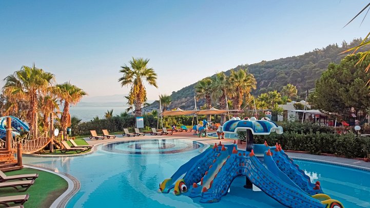 Pine Bay Holiday Resort