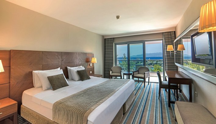 Pine Bay Holiday Resort - Wohnbeispiel Doppelzimmer Meerblick (Zimmercodierungen DBM & DCM)