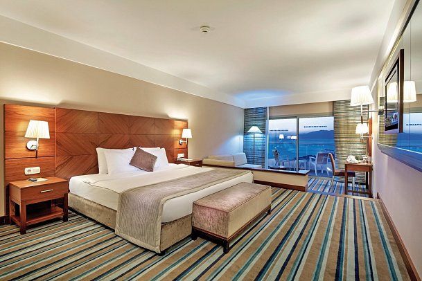 Pine Bay Holiday Resort - Wohnbeispiel Doppelzimmer Superior Meerblick (Zimmercodierung DSM)