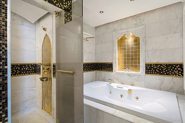 Titanic Mardan Palace - Wohnbeispiel Badezimmer