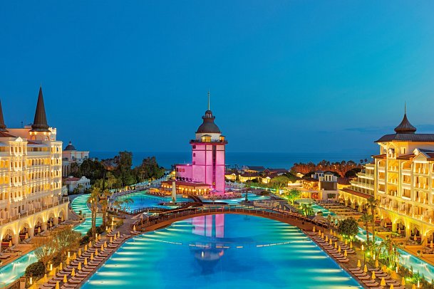 Titanic Mardan Palace