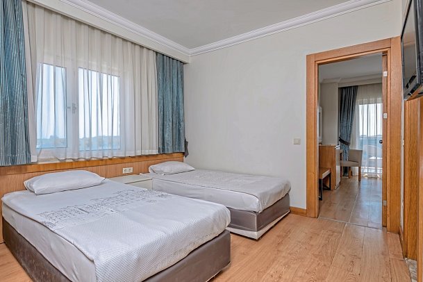 LRS Lake & River Side Hotel & Spa - Wohnbeispiel Familienzimmer (Zimmercodierungen FB1 & FB2)