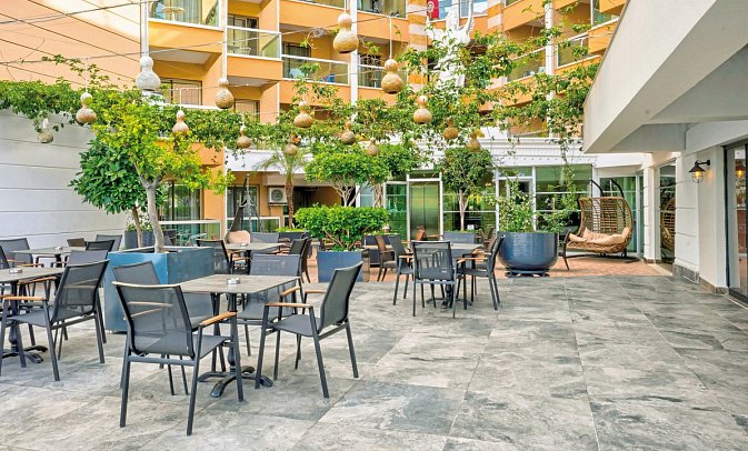 Tac Premier Hotel & Spa