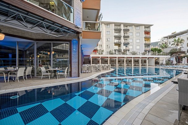 Tac Premier Hotel & Spa