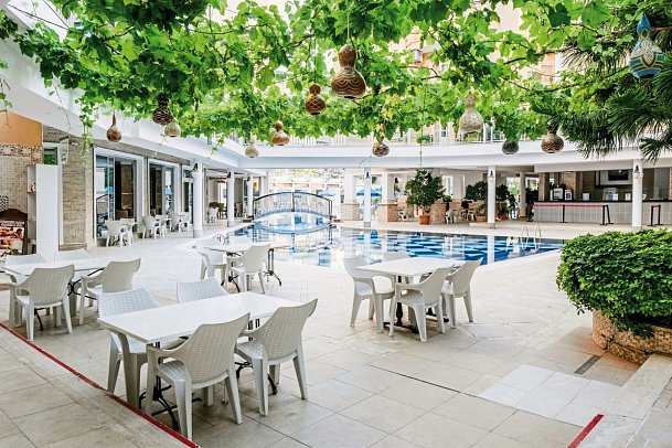 Tac Premier Hotel & Spa