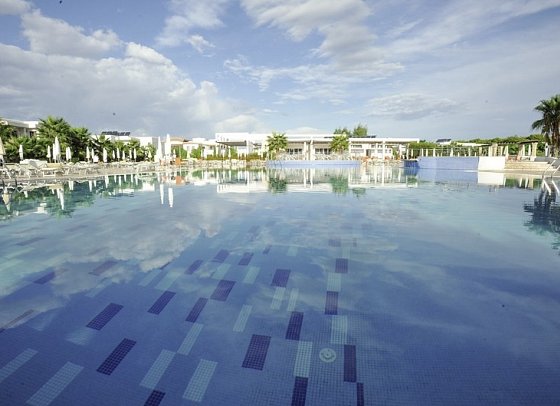 Riva Marina Resort