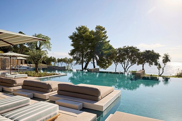 Avali, Mar-Bella Collection