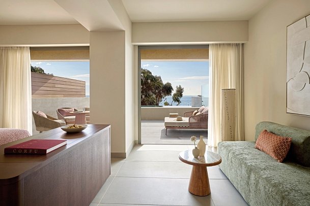 Avali, Mar-Bella Collection - Wohnbeispiel Panorama Junior Suite Private Pool Sea View (Zimmercodierung J1R)