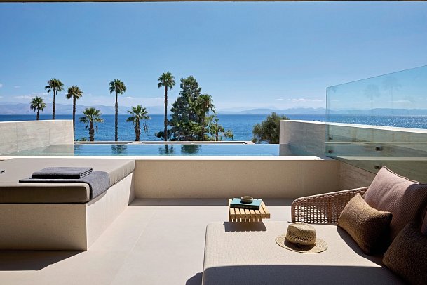 Avali, Mar-Bella Collection - Wohnbeispiel Panorama Junior Suite Private Pool Sea View (Zimmercodierung J1R)