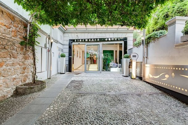 Best Western Cinemusic Hotel