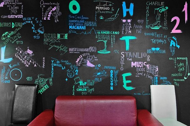 Twentyone Hotel