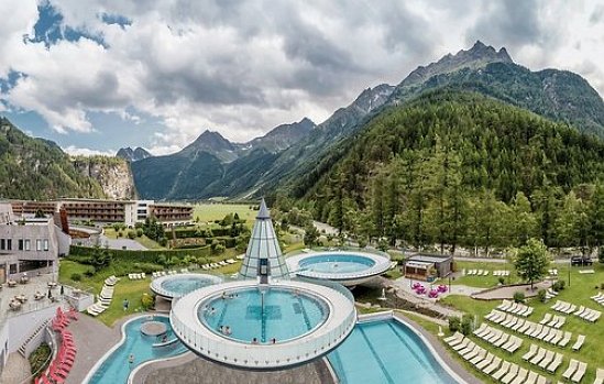 Hotel AQUA DOME