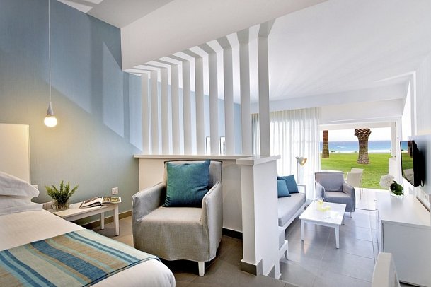 Nissi Beach Resort - Wohnbeispiel Suite Superior Meerblick (Zimmercodierung WSM)