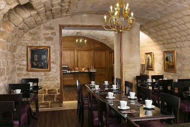 Serotel Lutece