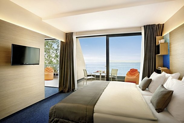 Hotel I'i'i