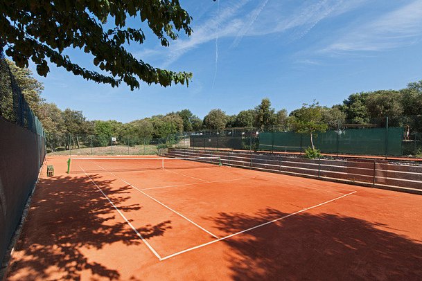 Maistra Select Amarin Resort
