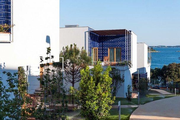 Maistra Select Amarin Resort