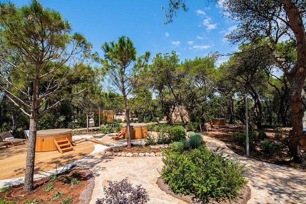 Arena One 99 Glamping