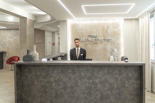 Club Meeting Hotel