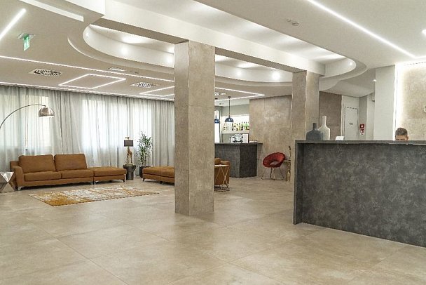 Club Meeting Hotel