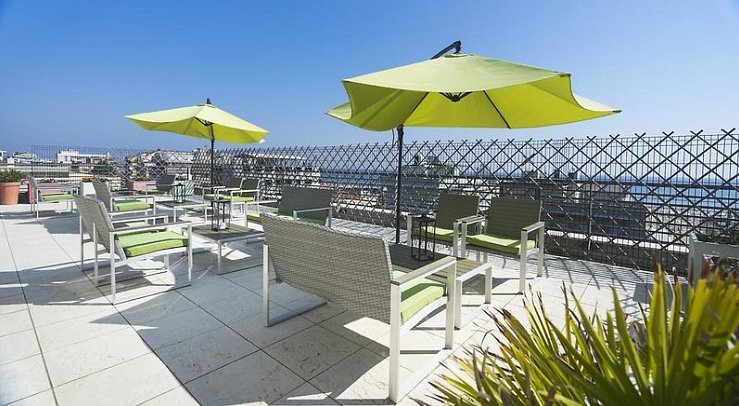 Club Meeting Hotel
