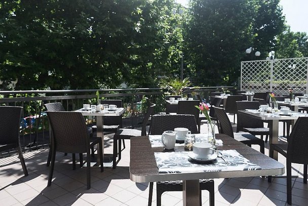 Club Meeting Hotel
