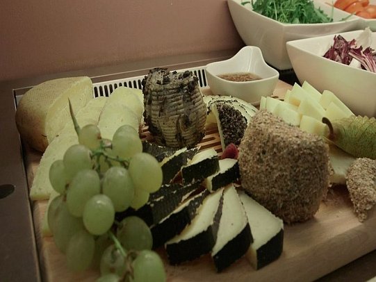 Select Suites & Spa