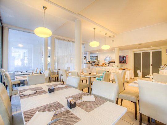Ferretti Beach Hotel