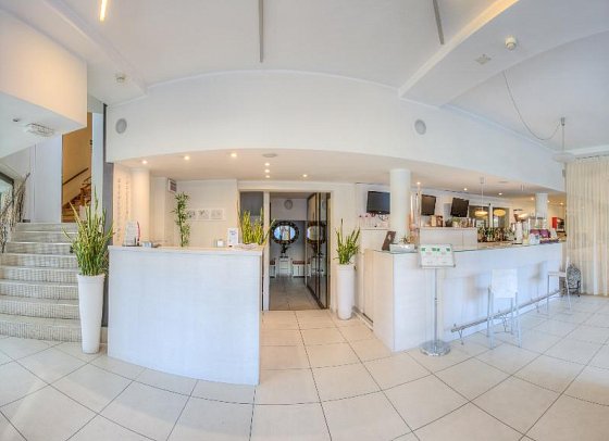 Ferretti Beach Hotel
