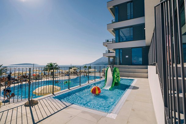 Morenia Beach Resort