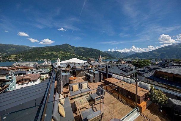 Two Timez Boutique Hotel