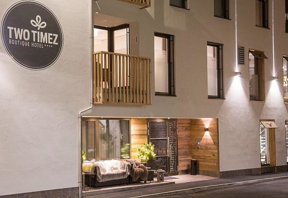 Two Timez Boutique Hotel