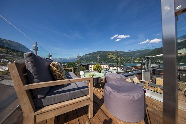 Two Timez Boutique Hotel