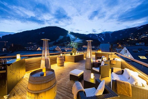 Two Timez Boutique Hotel