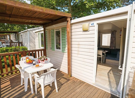 Camping Laguna Village (by Happy Camp) - Wohnbeispiel Happy Premium (Zimmercodierung CM1)