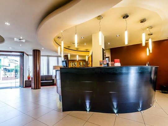 Smart Hotel Holiday