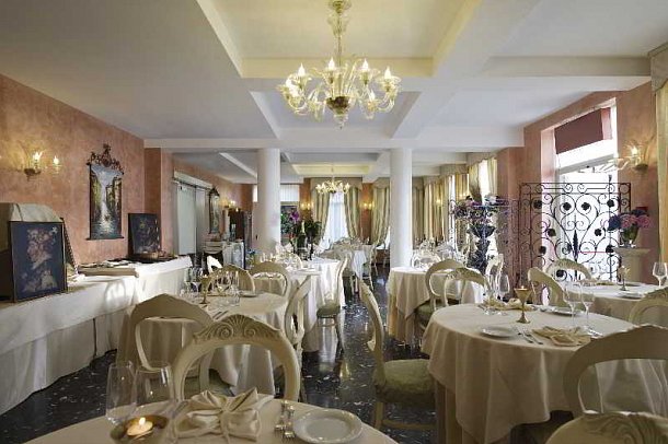 Viktoria Palace Hotel