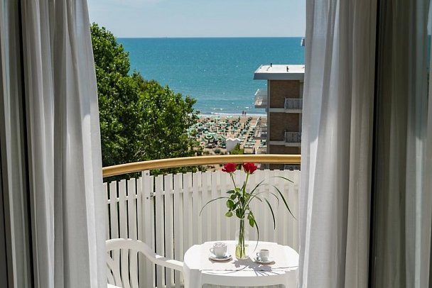 Salus Smart & Chic Hotel