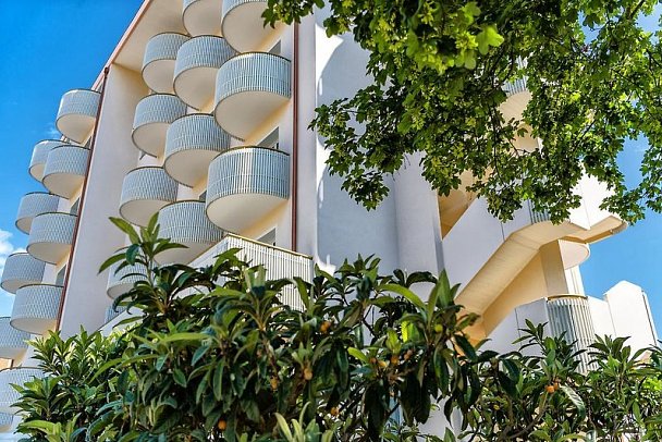 Salus Smart & Chic Hotel