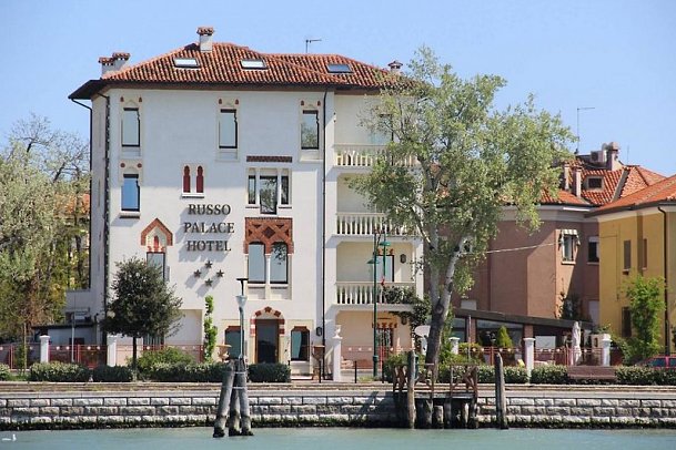 Russo Palace