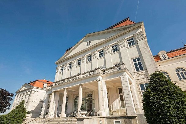 Austria Trend Schloss Wilhelminenberg