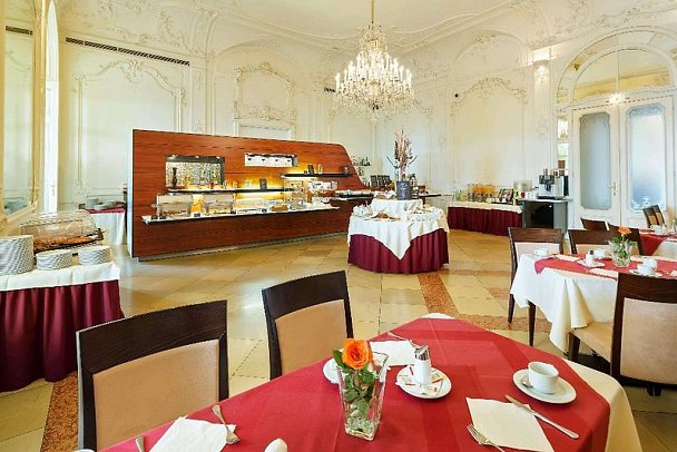 Austria Trend Schloss Wilhelminenberg