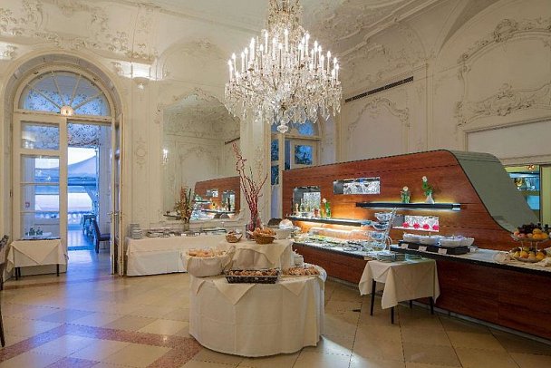 Austria Trend Schloss Wilhelminenberg