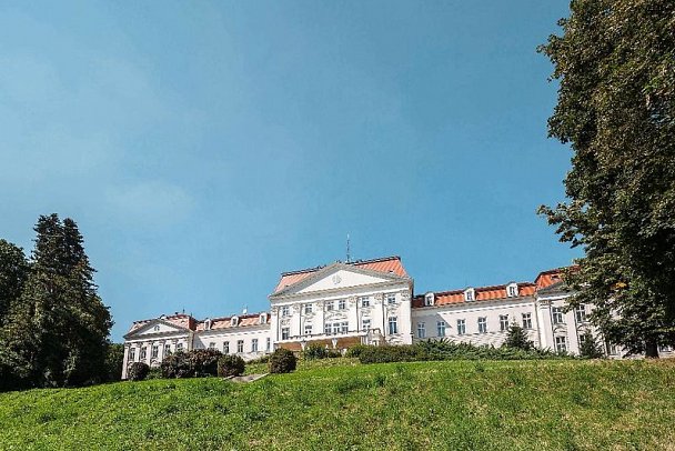Austria Trend Schloss Wilhelminenberg