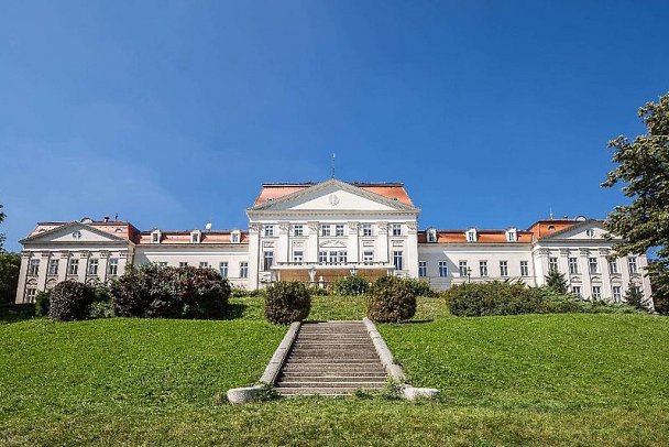 Austria Trend Schloss Wilhelminenberg