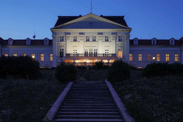 Austria Trend Schloss Wilhelminenberg