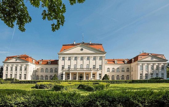Austria Trend Schloss Wilhelminenberg