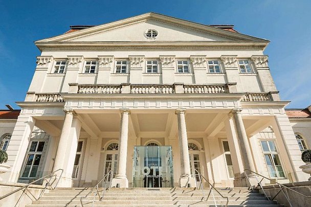 Austria Trend Schloss Wilhelminenberg