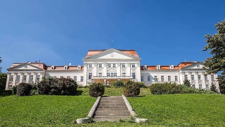 Austria Trend Schloss Wilhelminenberg