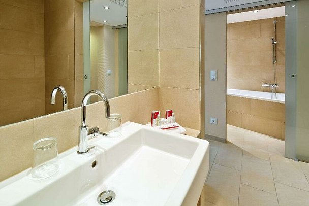 Austria Trend Hotel Ananas